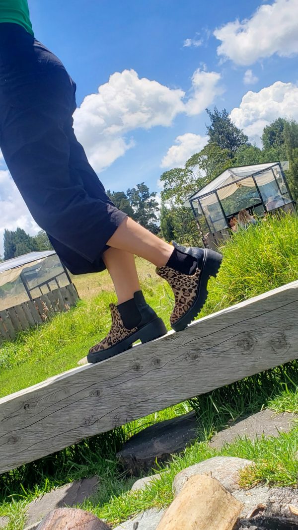 Botín Soft Negro x Leopardo Miel