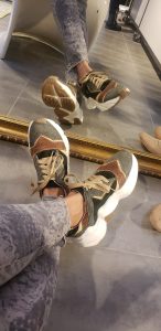 Tenis Awki