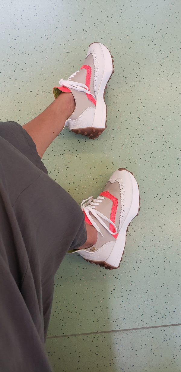 Tenis Oxford Beige x Neón