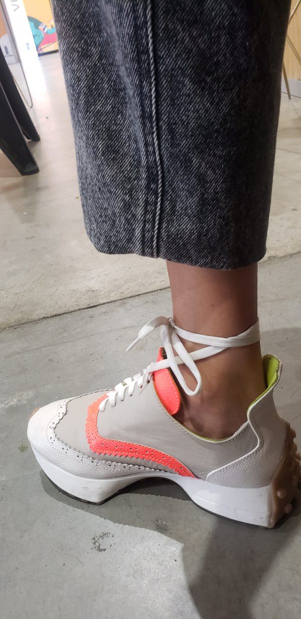 Tenis Oxford Beige x Neón - Image 2