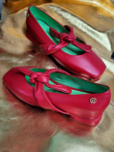 Canary Red
